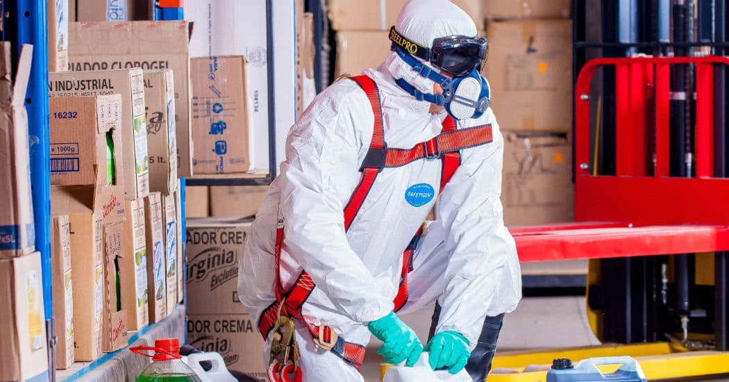 Thema Werken met gevaarlijke stoffen-BMD Advies